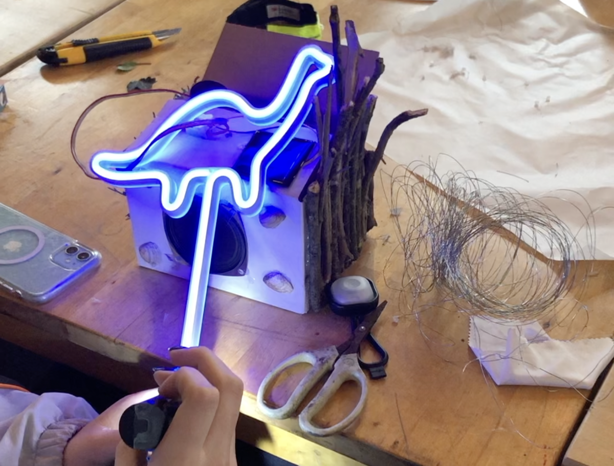 Workshop: Neon Songs